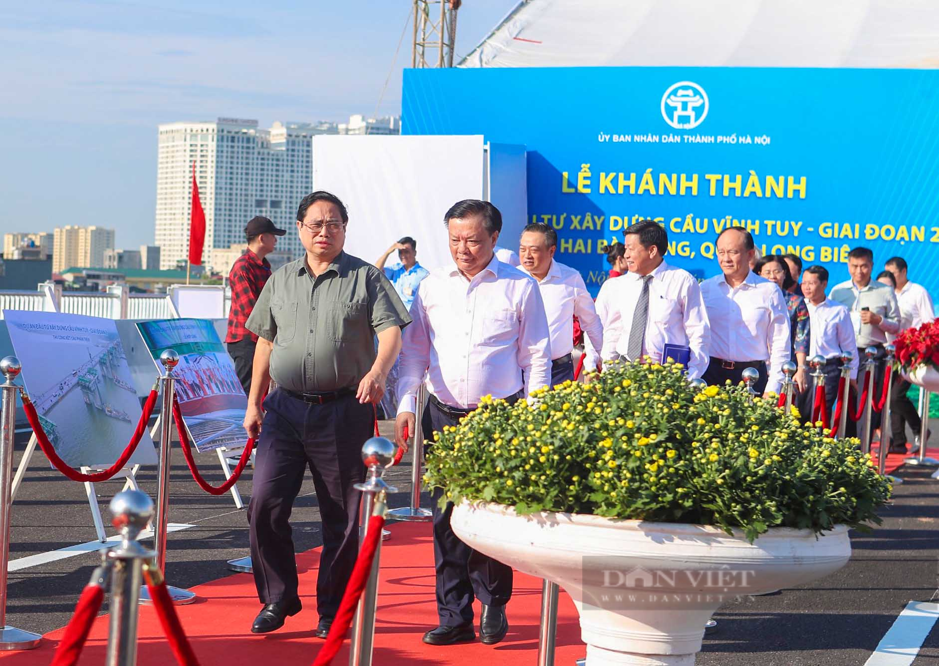 Thủ tướng Chính phủ Phạm Minh Chính tới dự lễ khánh thành cầu Vĩnh Tuy giai đoạn 2 - Ảnh 2.