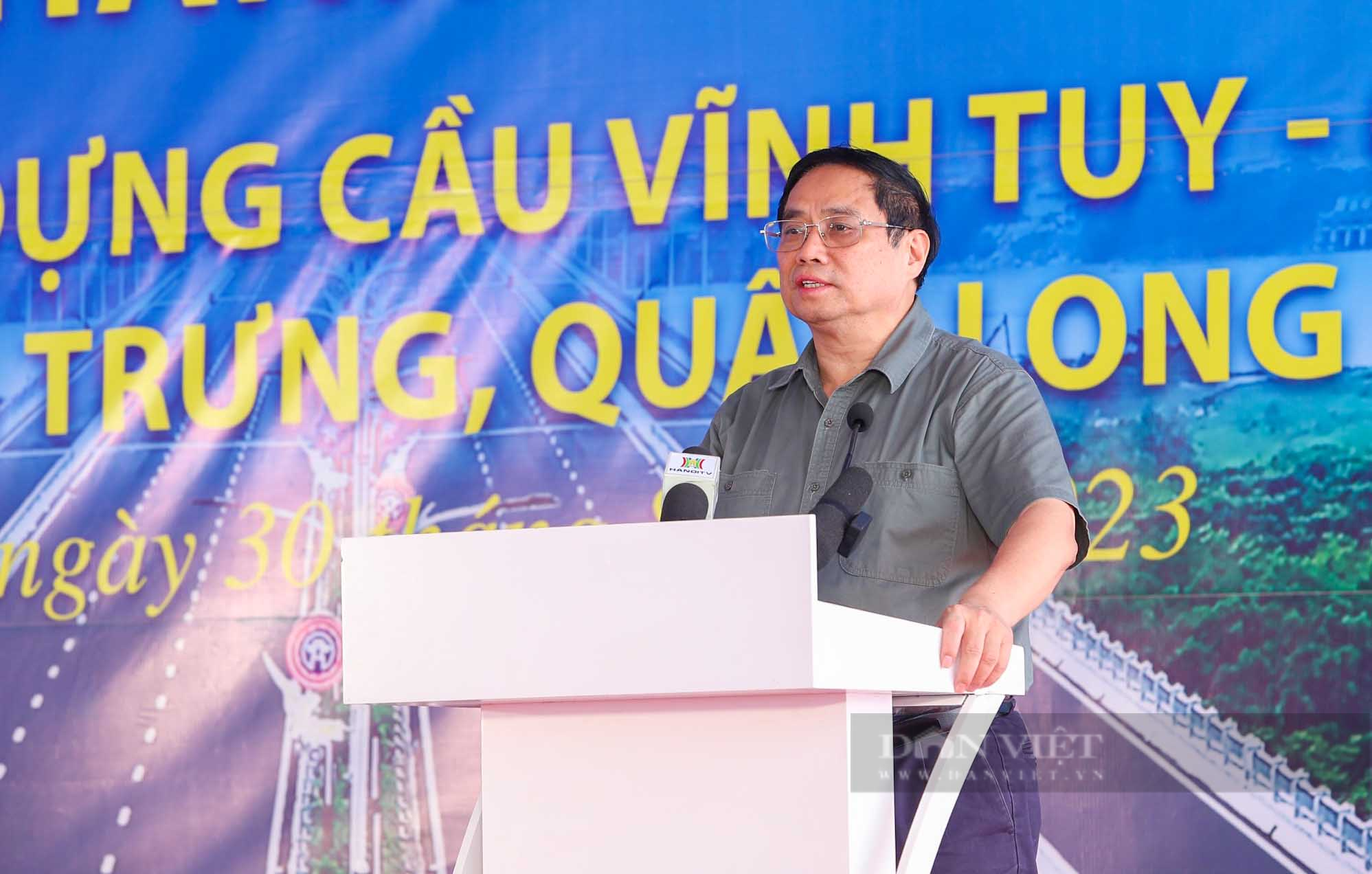 Thủ tướng Chính phủ Phạm Minh Chính tới dự lễ khánh thành cầu Vĩnh Tuy giai đoạn 2 - Ảnh 3.