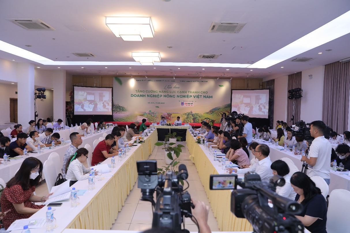Nhiều đánh giá được đưa ra trong chương trình: Giải pháp tăng cường năng lực cạnh tranh cho doanh nghiệp nông nghiệp Việt Nam - Ảnh 1.