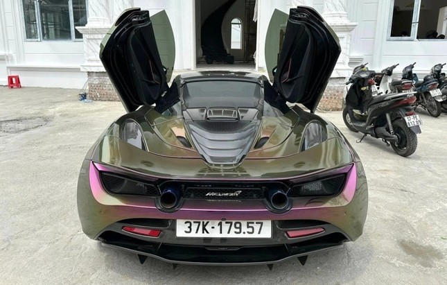 Trầm trồ siêu xe McLaren màu tím gần 20 tỷ đầu tiên đăng ký biển Nghệ An - Ảnh 3.