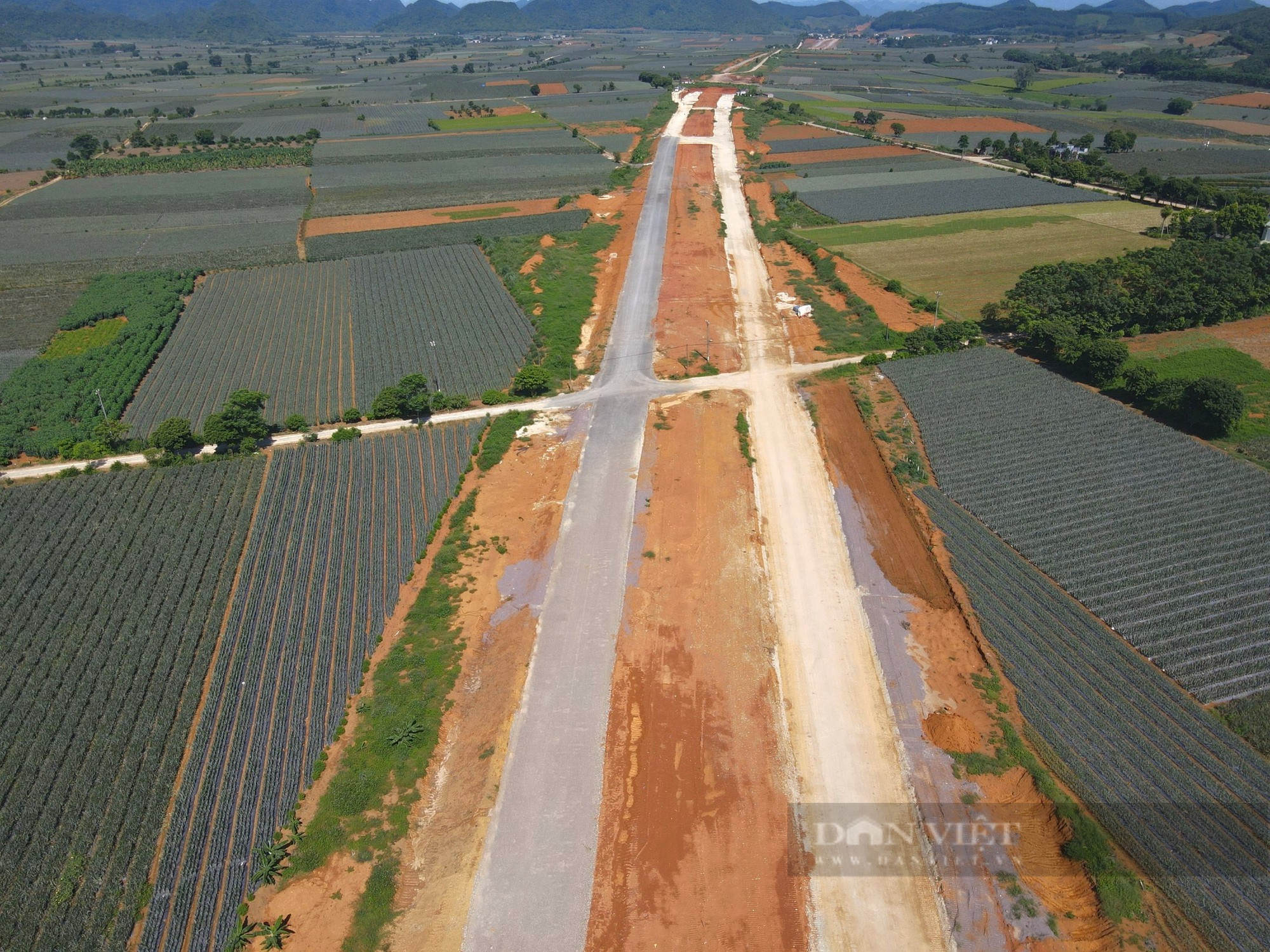Cận cảnh tuyến đường tổng mức đầu tư gần 2.000 tỷ đồng ở Ninh Bình - Ảnh 1.