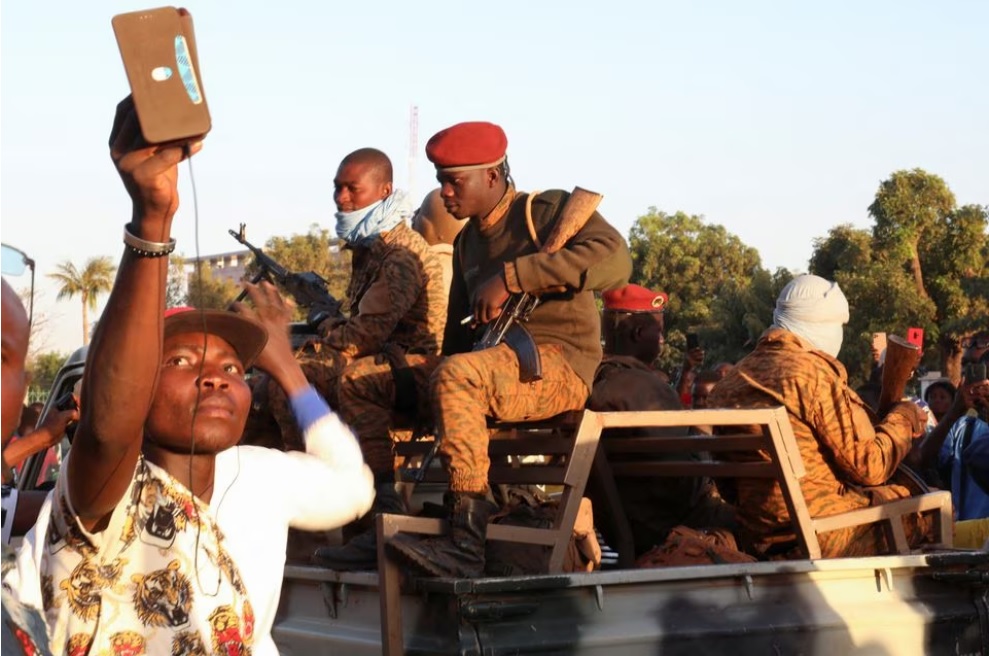 Các cuộc đảo chính quân sự làm rung chuyển châu Phi gần đây - Ảnh 1.