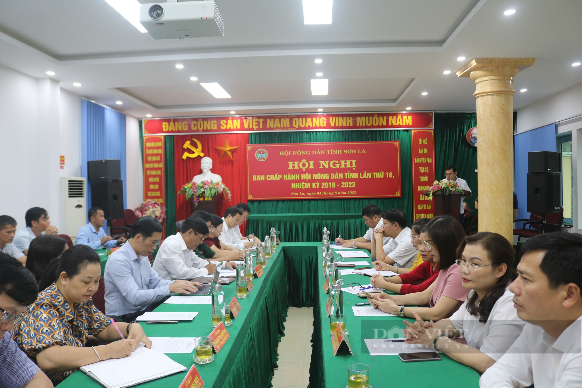 Chánh Văn phòng UBND tỉnh Sơn La được bầu giữ chức Chủ tịch Hội Nông dân tỉnh  - Ảnh 2.