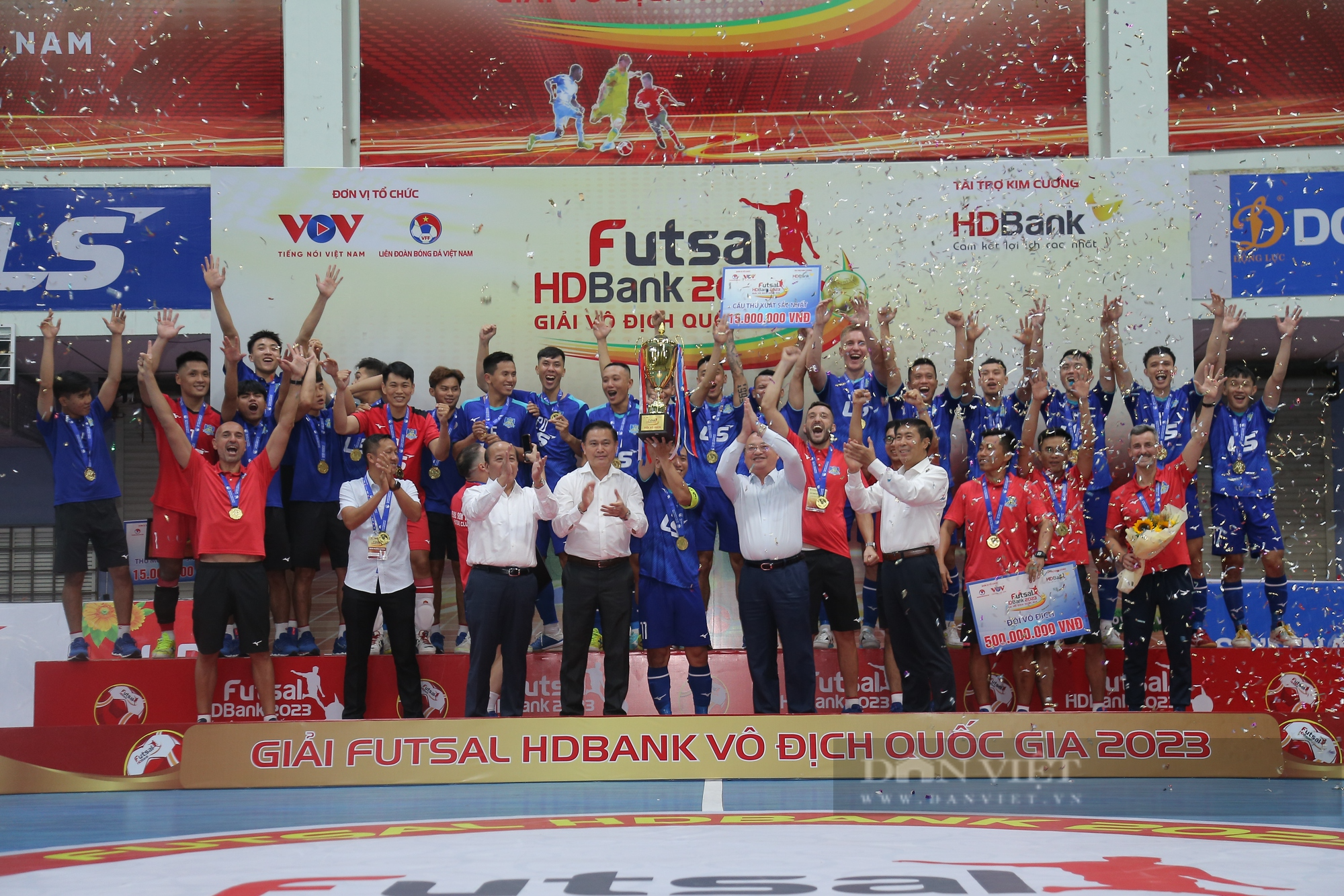 Hoà thót tim phút cuối, Thái Sơn Nam lên ngôi vô địch giải futsal quốc gia - Ảnh 4.