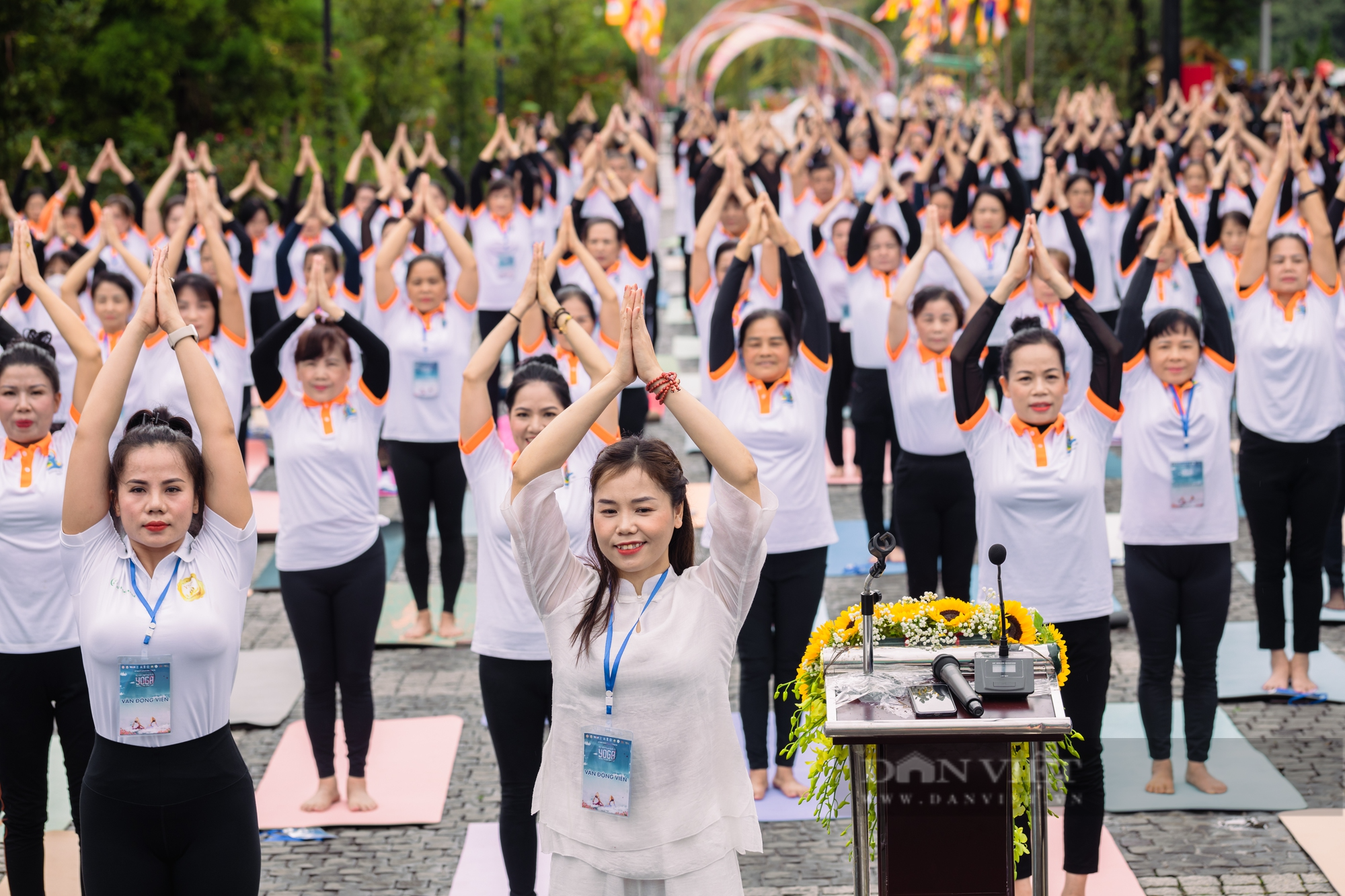 Yoga môn thể thao trị liệu sức khỏe cho du khách khi đến Sa Pa - Ảnh 2.