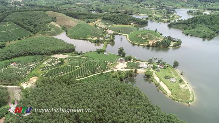 Vùng đảo này ở Nghệ An không ở ngoài biển mà ở miền núi, đẹp như mơ, người ta đang lên xem - Ảnh 1.