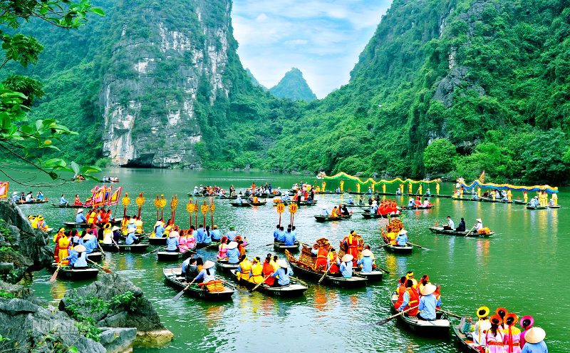 Du lịch Hà Nội không chỉ có Hồ Gươm, phố cổ - Ảnh 1.