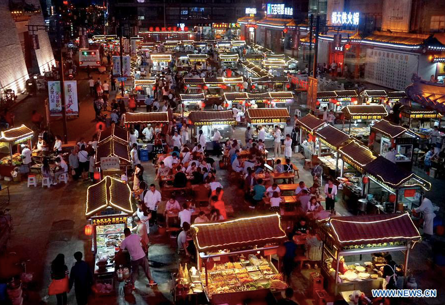 Kinh tế đêm trỗi dậy tại nhiều thành phố châu Á - Ảnh 2.