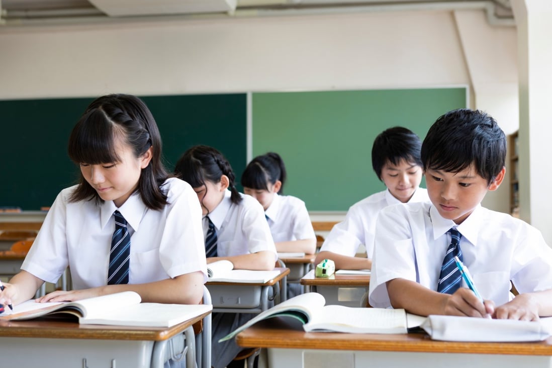 Vì sao 6 trên 10 học sinh Nhật Bản không thể nói một câu tiếng Anh? - Ảnh 1.