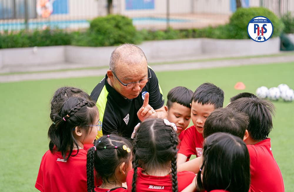 Tin tối (6/8): Thầy Park hé lộ mục tiêu của học viện bóng đá vừa khai trương - Ảnh 1.