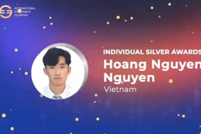 Nam sinh Đắk Lắk giành Huy chương Bạc Olympic Kinh tế quốc tế - Ảnh 1.