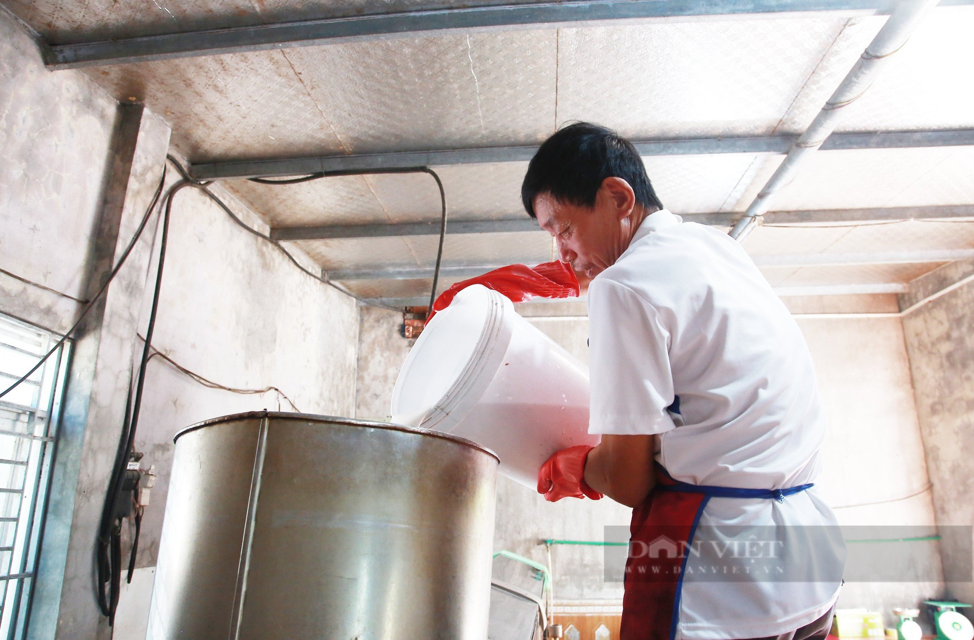 Áp dụng điều này, lão nông làm 100kg bánh gật gù đặc sản Quảng Ninh mỗi ngày mà vẫn nhàn tênh - Ảnh 1.