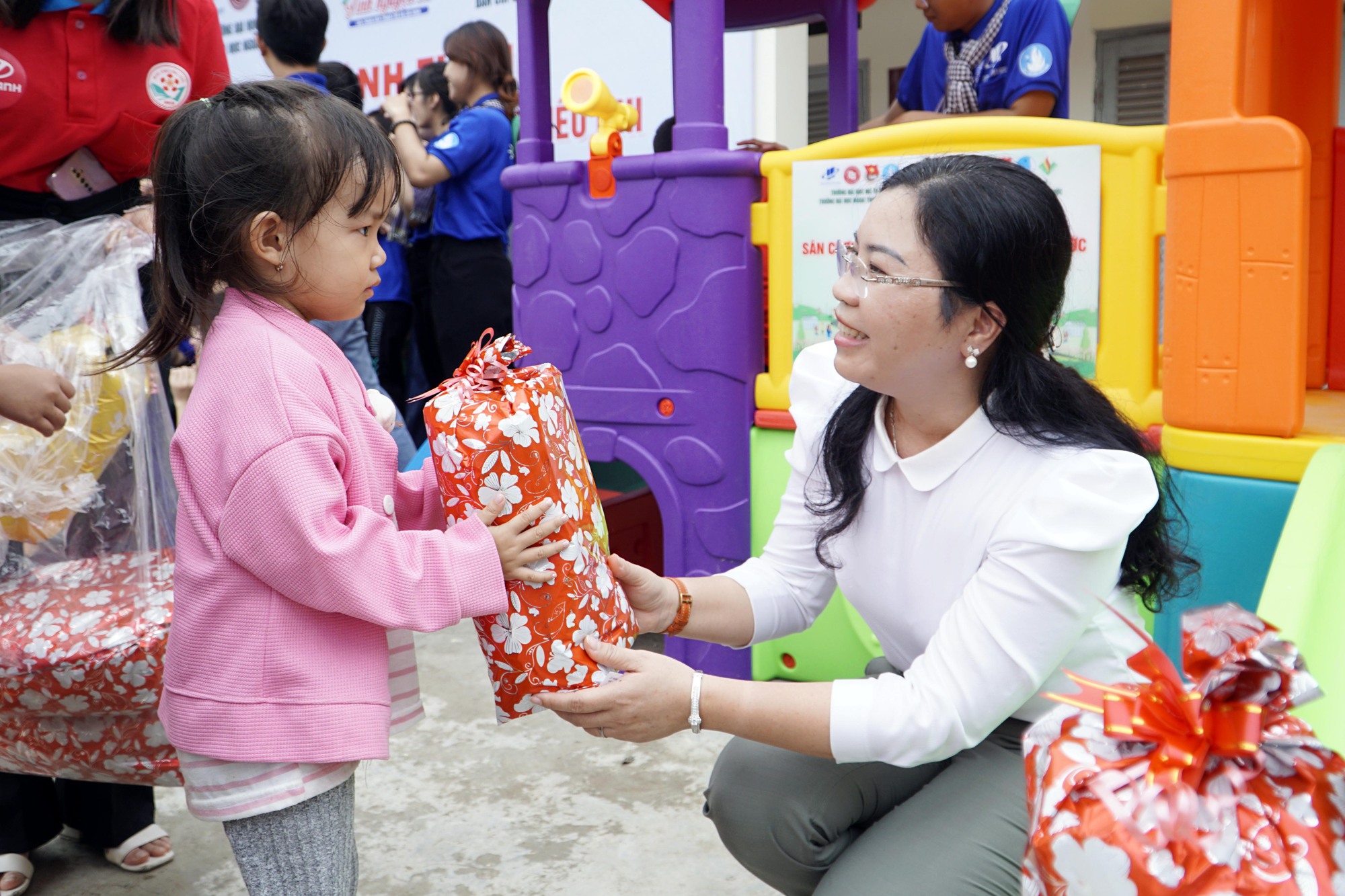 Đạt nhiều kết quả tích cực, huyện Nhà Bè hướng tới nông thôn mới kiểu mẫu - Ảnh 3.