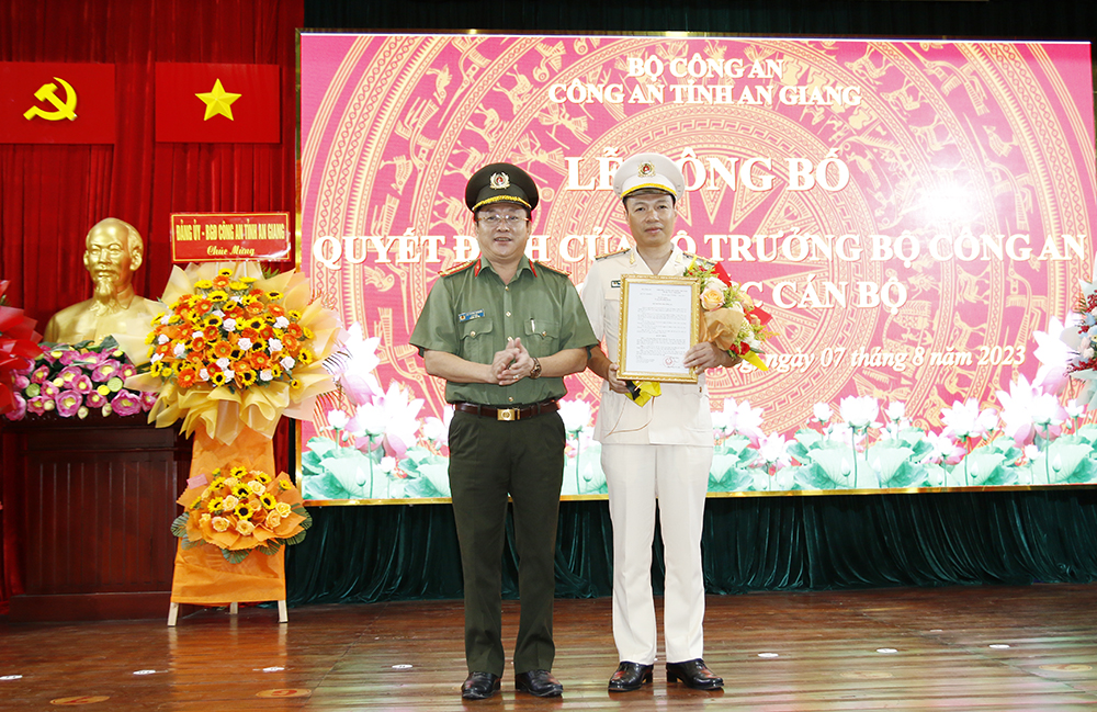 Phó Giám đốc Công an tỉnh Hà Nam được điều động  giữ chức vụ Phó Giám đốc Công an tỉnh An Giang - Ảnh 1.