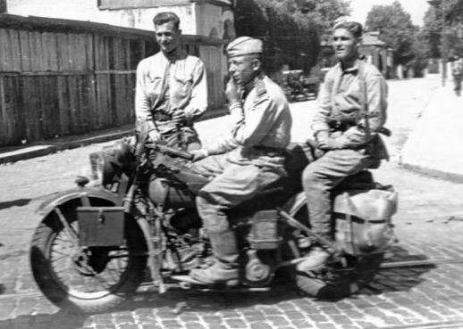 Hồng quân Liên Xô từng “cưỡi” Harley-Davidson chiến đấu chống phát xít Đức - Ảnh 4.