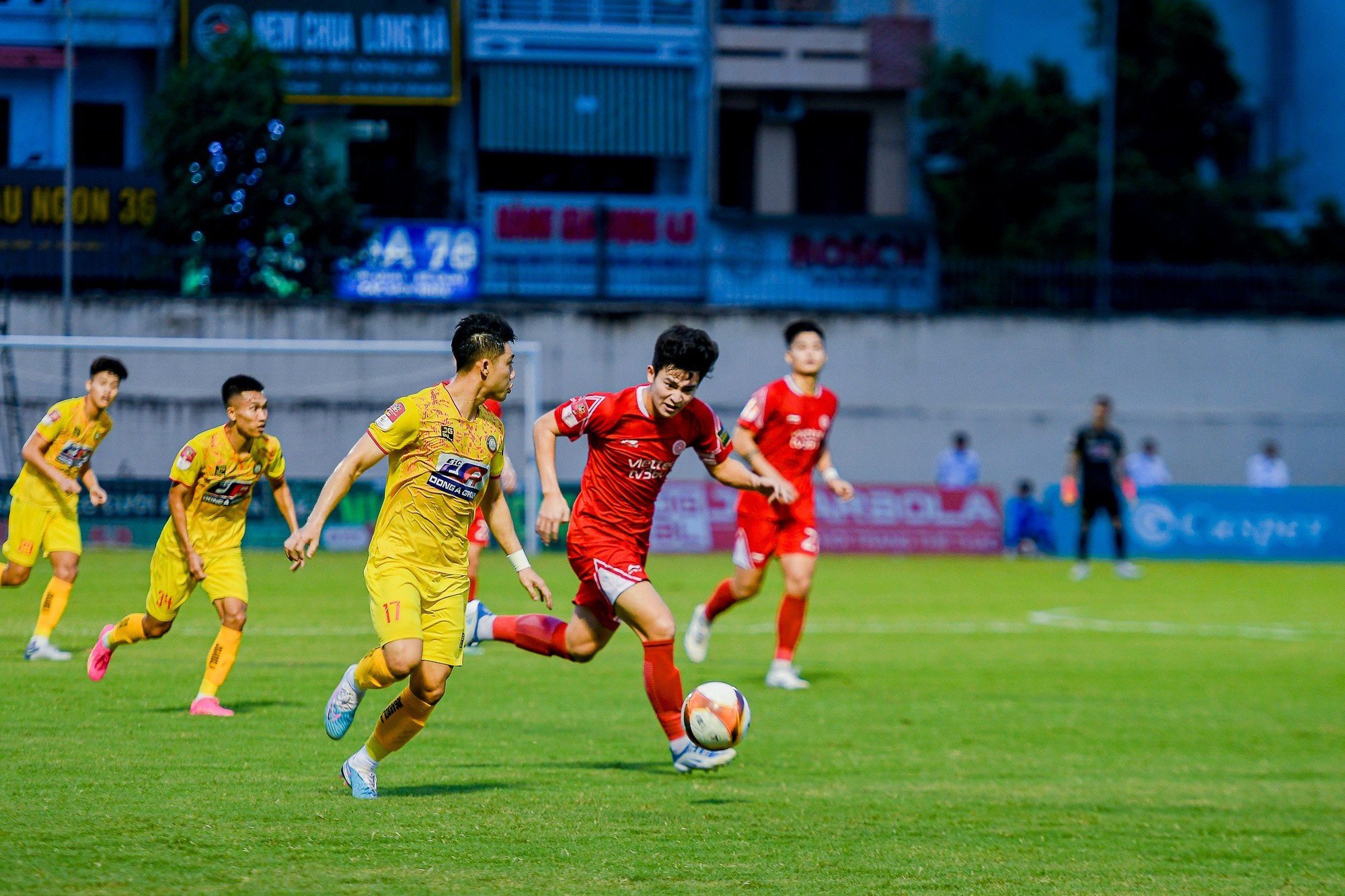 &quot;CLB Viettel có thể khiến CAHN từ đỉnh cao rơi xuống vực sâu&quot; - Ảnh 3.