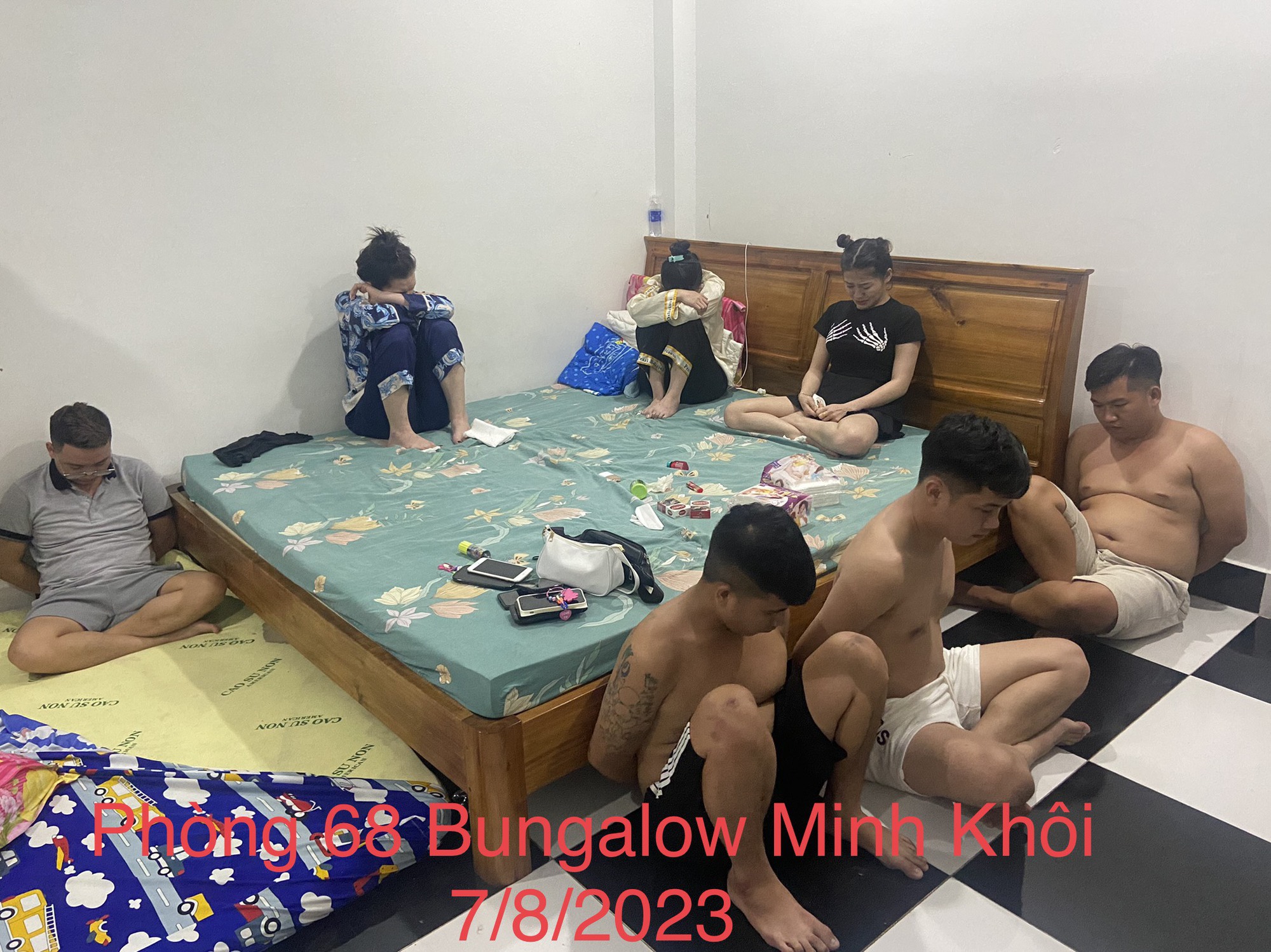 Phú Quốc: Nửa đêm đột nhập Bungalow phát hiện 10 nam nữ đang bay lắc - Ảnh 1.