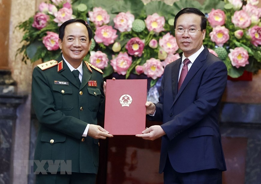 Chân dung Thượng tướng Trịnh Văn Quyết vừa được Chủ tịch nước trao Quyết định thăng quân hàm - Ảnh 1.