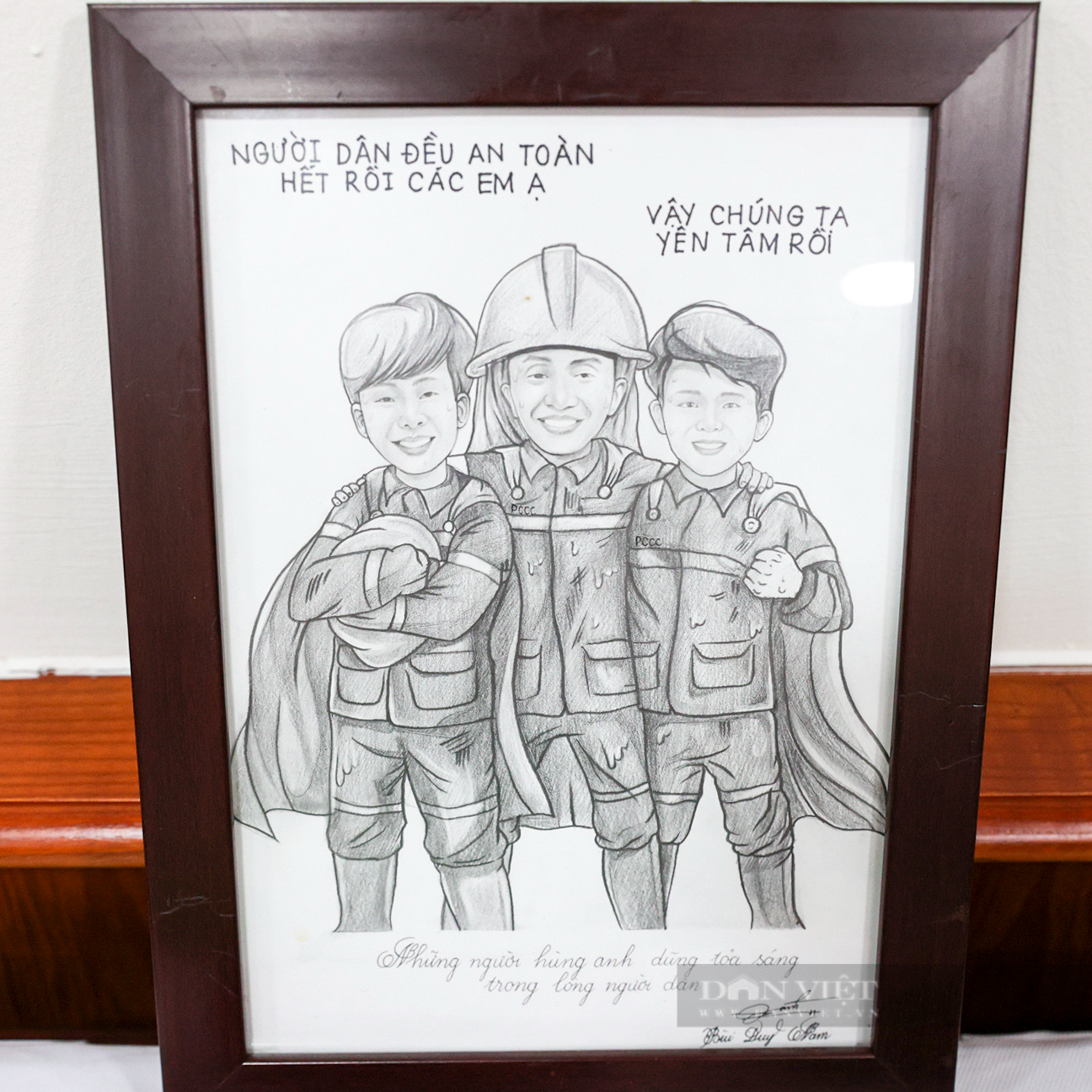 Nhìn lại những kỷ vật của 3 liệt sĩ Cảnh sát PCCC hy sinh trong vụ cháy quán Karaoke tại Hà Nội - Ảnh 3.