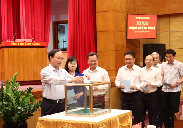 Quảng Ninh giới thiệu Phó Bí thư Thường trực Tỉnh ủy quy hoạch Ban Chấp hành Trung ương Đảng khóa XIV - Ảnh 1.