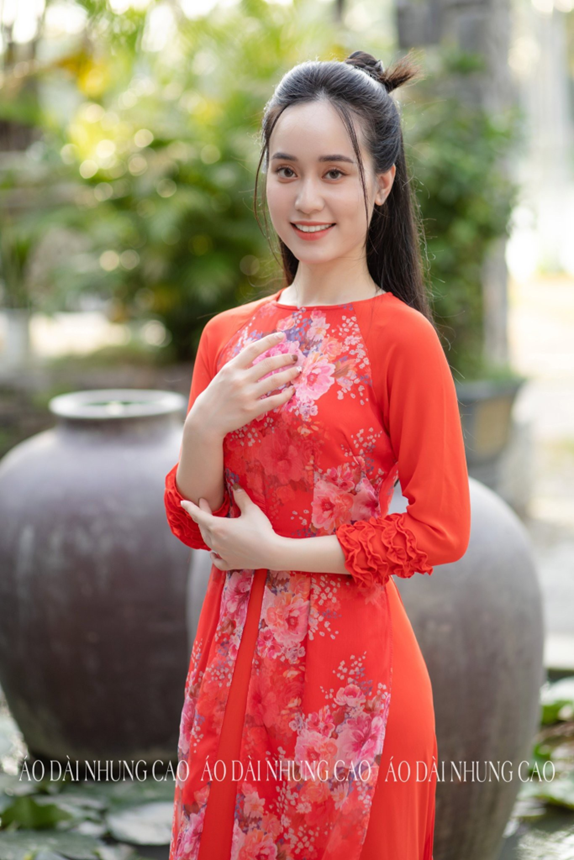 Nhà thiết kế Nhung Cao: Người “phù thuỷ” thổi hồn cho tà áo dài Việt - Ảnh 5.