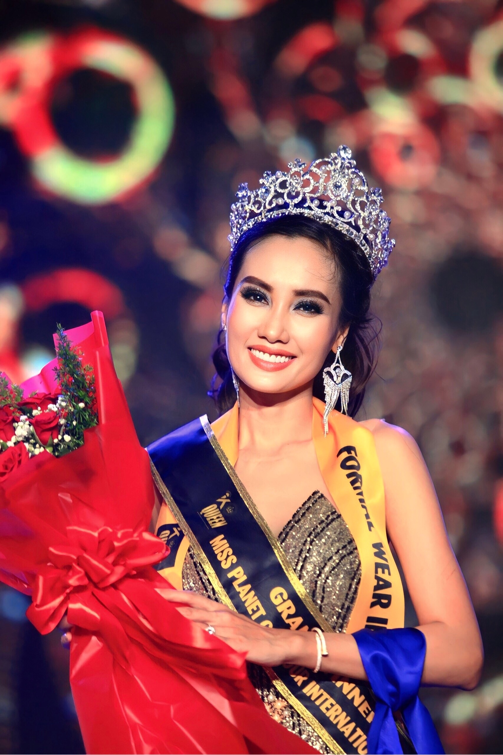 Miss Planet Glamour International Huỳnh Thi và hành trình bền bỉ chạm đến vương miện - Ảnh 5.