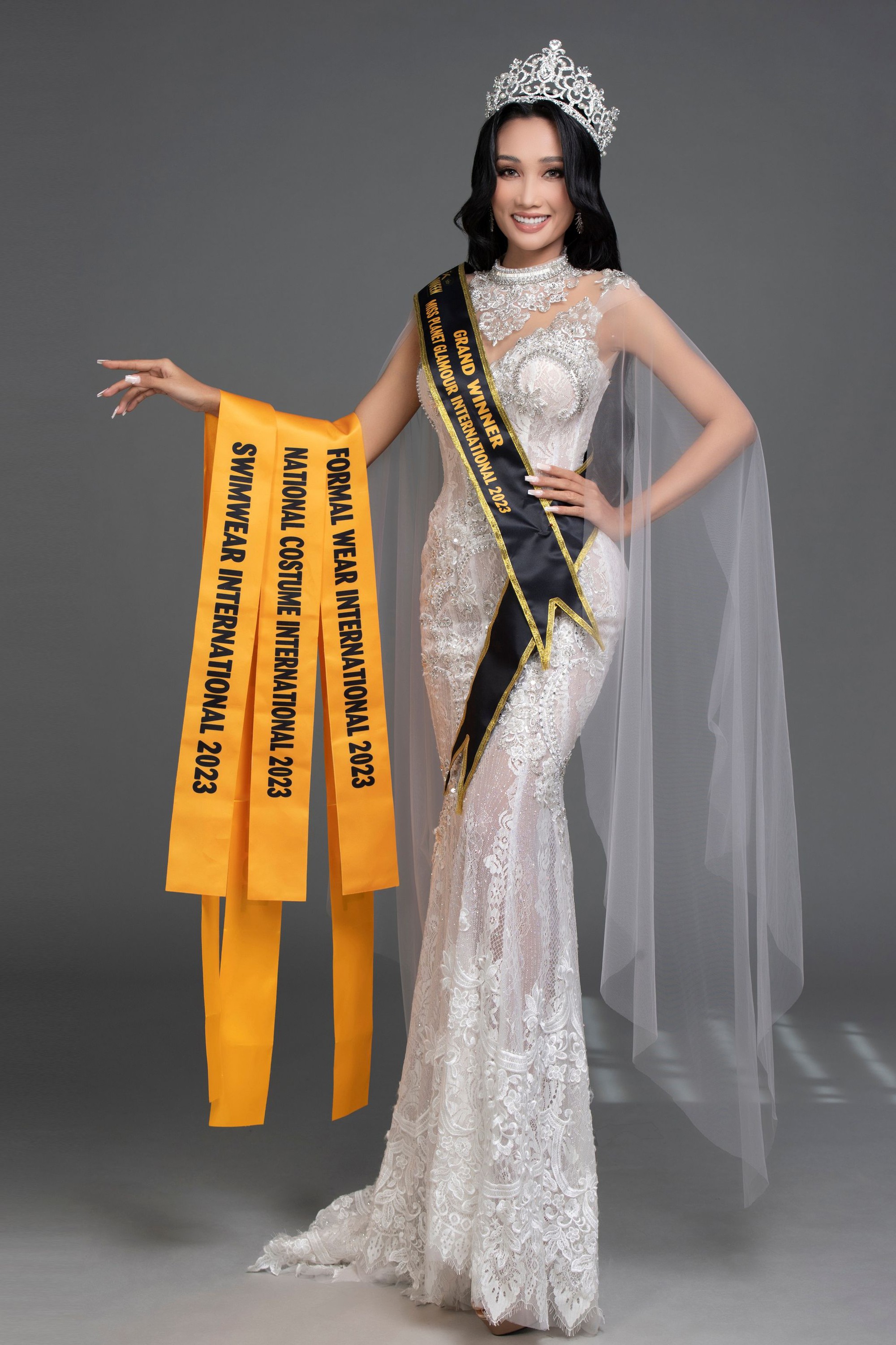 Miss Planet Glamour International Huỳnh Thi và hành trình bền bỉ chạm đến vương miện - Ảnh 2.