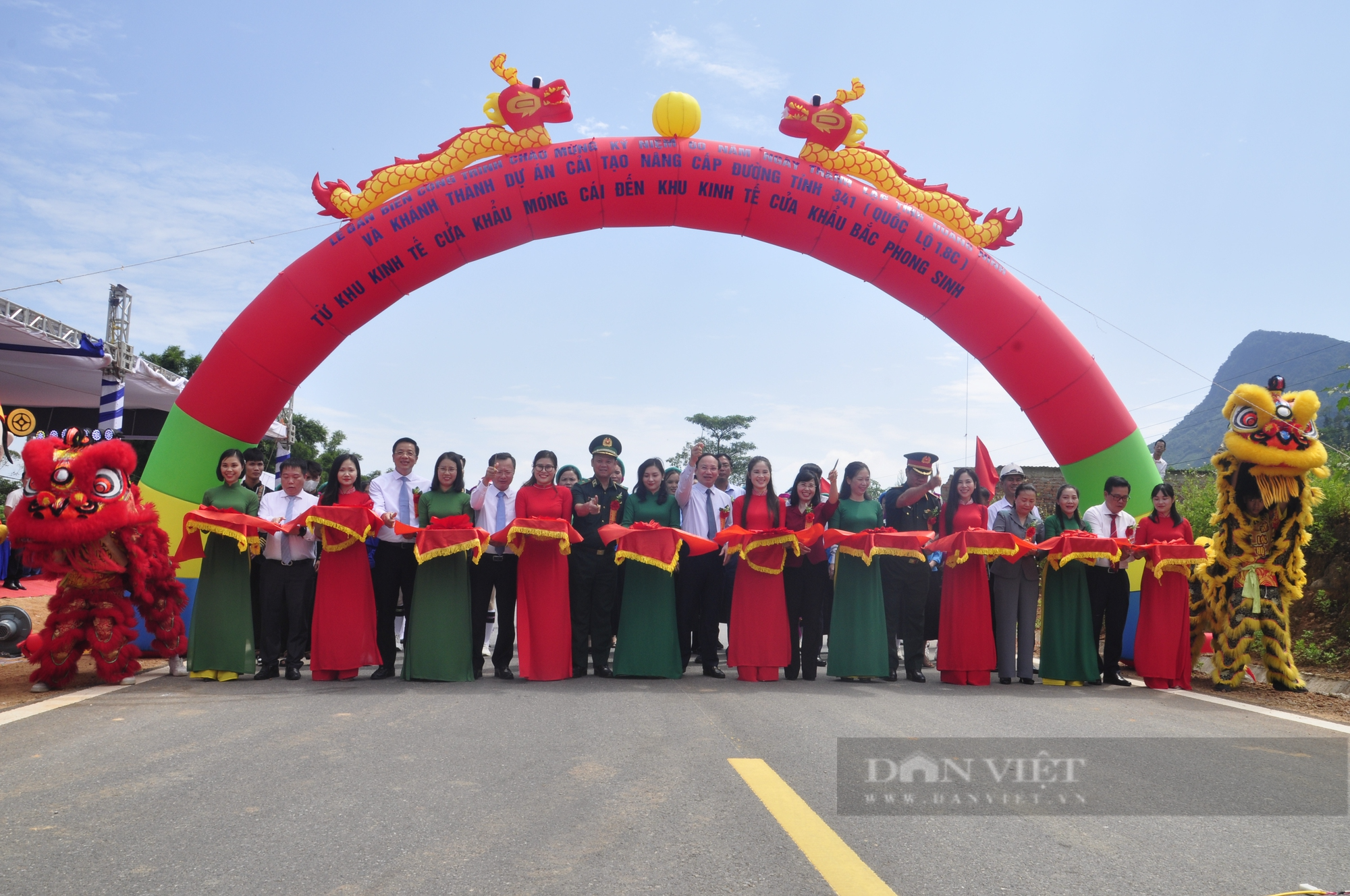 Đồng bào vùng biên Quảng Ninh phấn khởi vì đường tỉnh 341 hoàn thành nâng cấp - Ảnh 4.