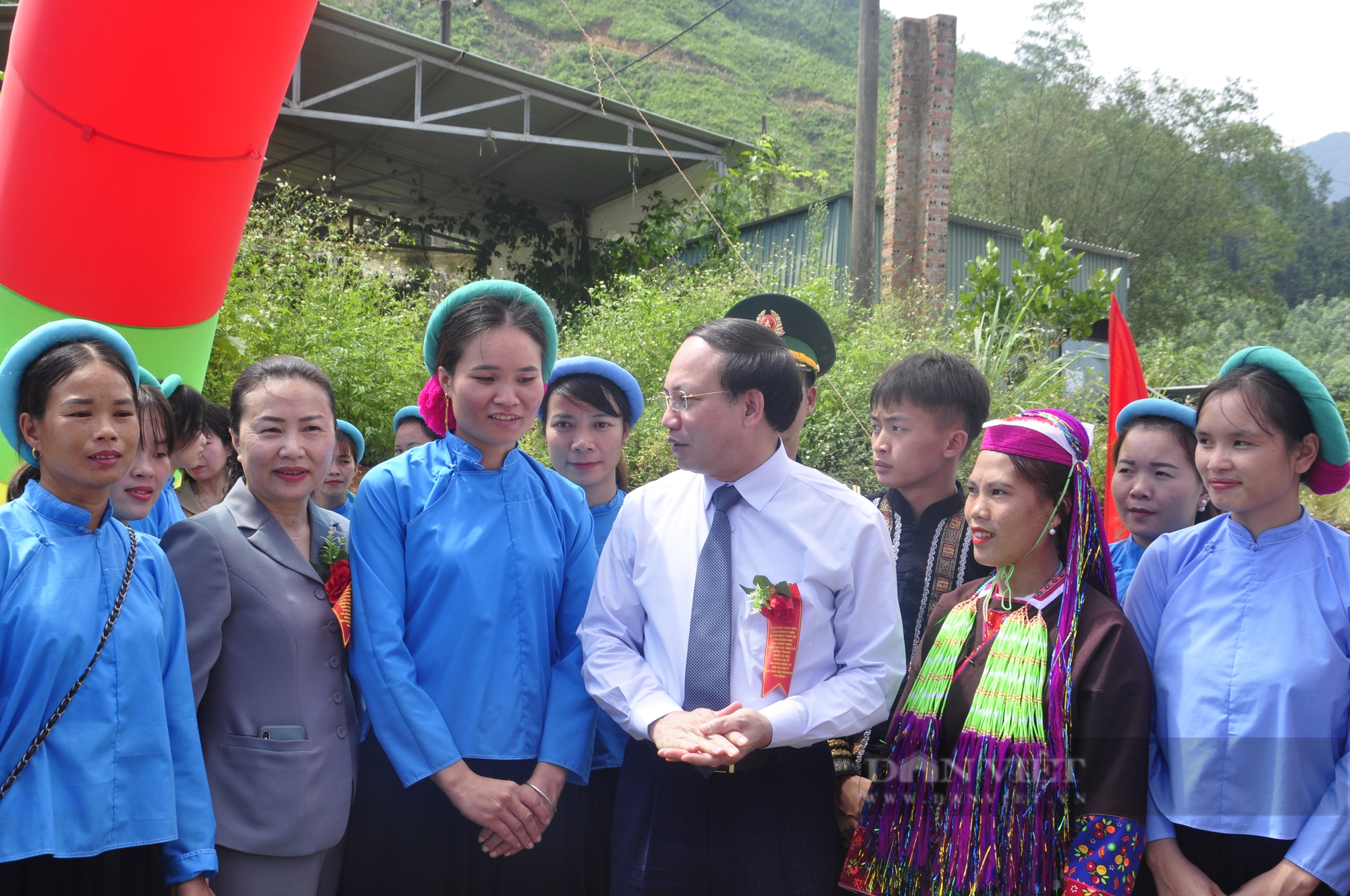 Đồng bào vùng biên Quảng Ninh phấn khởi vì đường tỉnh 341 hoàn thành nâng cấp - Ảnh 5.