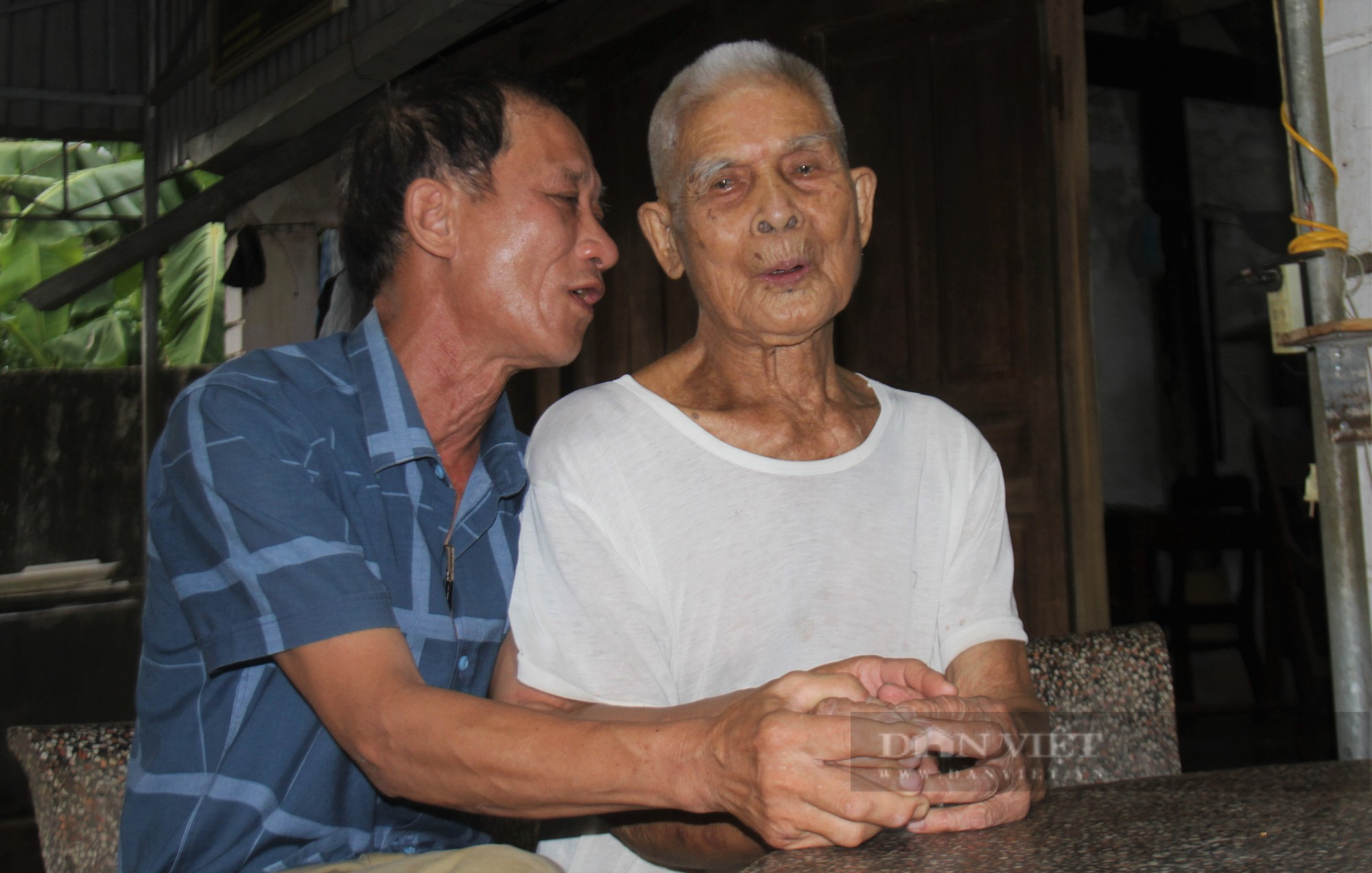 Về xã đầu tiên dành chính quyền tại Nghệ An gặp lão thành cách mạng 75 tuổi Đảng - Ảnh 5.