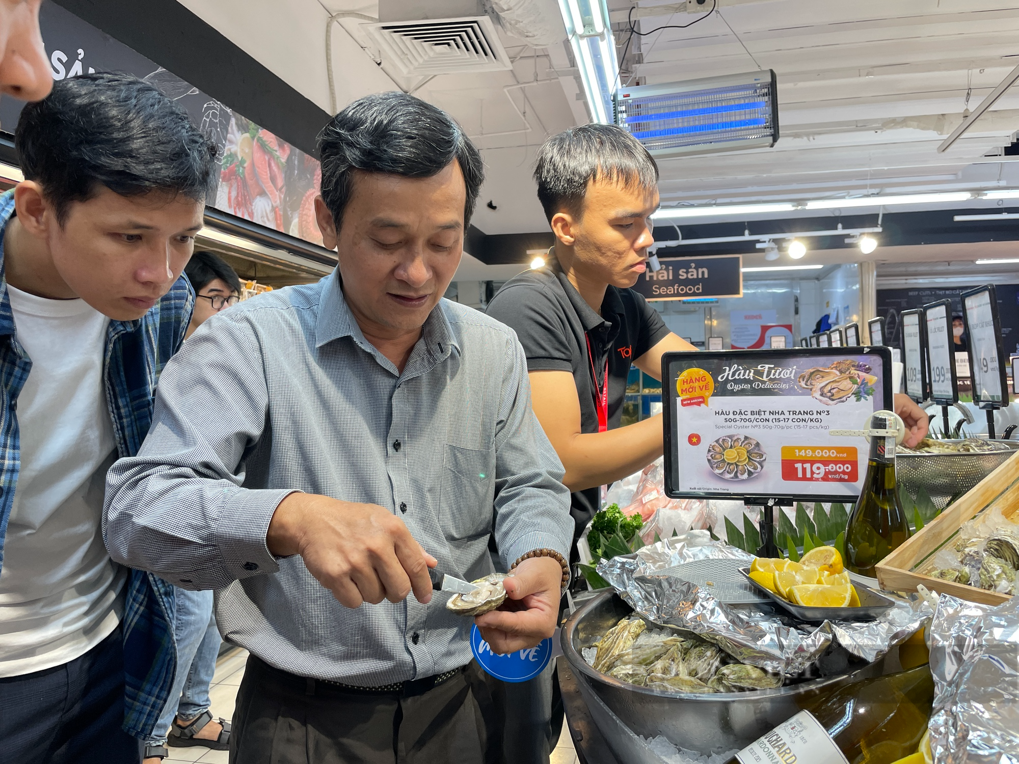 Hàu đặc sản Khánh Hòa chuẩn sashimi hiếm hoi xuất hiện tại siêu thị TP.HCM với giá sốc - Ảnh 4.