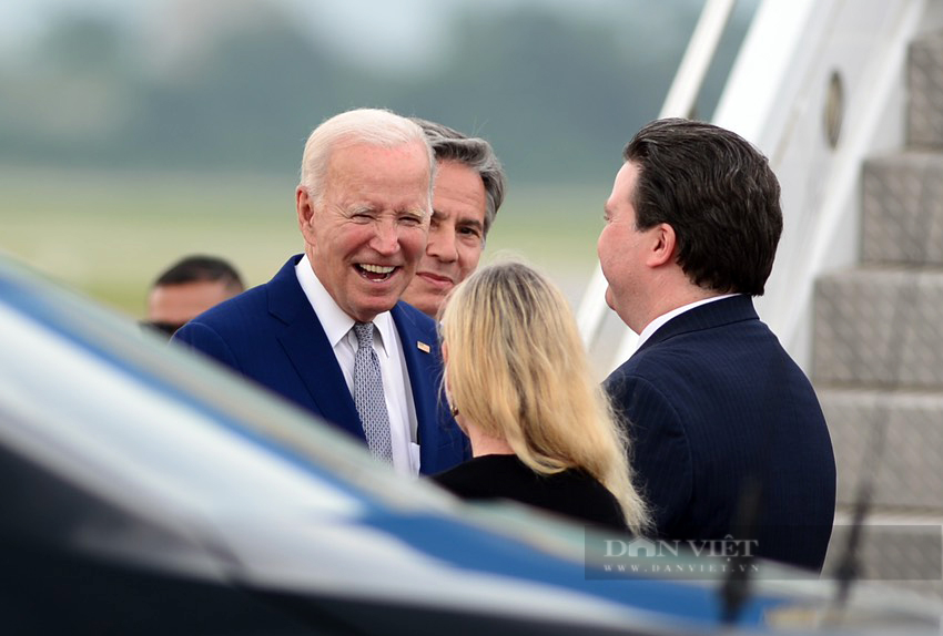 Hình ảnh Tổng thống Mỹ Joe Biden tại sân bay Nội Bài, bắt đầu chuyến thăm chính thức Việt Nam - Ảnh 5.