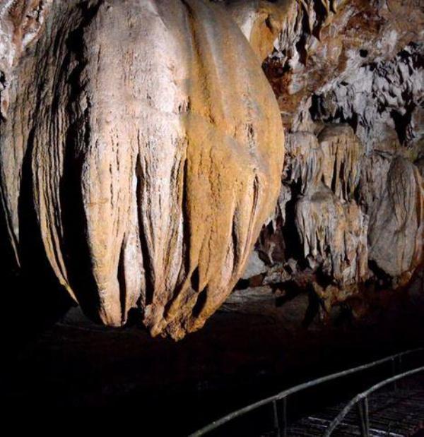 Đây là hang động đá vôi đẹp nhất tỉnh Yên Bái, phát lộ từ năm 2009 mà giờ vẫn hoang sơ đến bất ngờ - Ảnh 2.