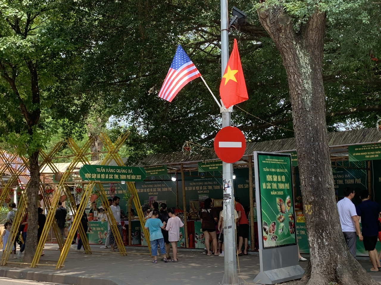 Mỹ khẩn trương xem xét việc công nhận quy chế kinh tế thị trường ở Việt Nam - Ảnh 1.