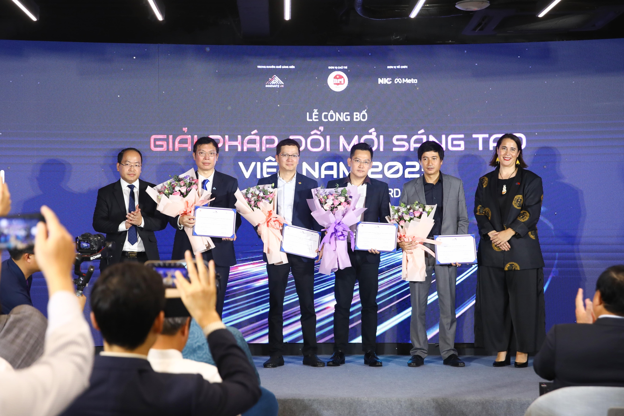 Giải pháp Made by CMC được vinh danh Giải pháp đổi mới sáng tạo Việt Nam 2023 - Ảnh 3.