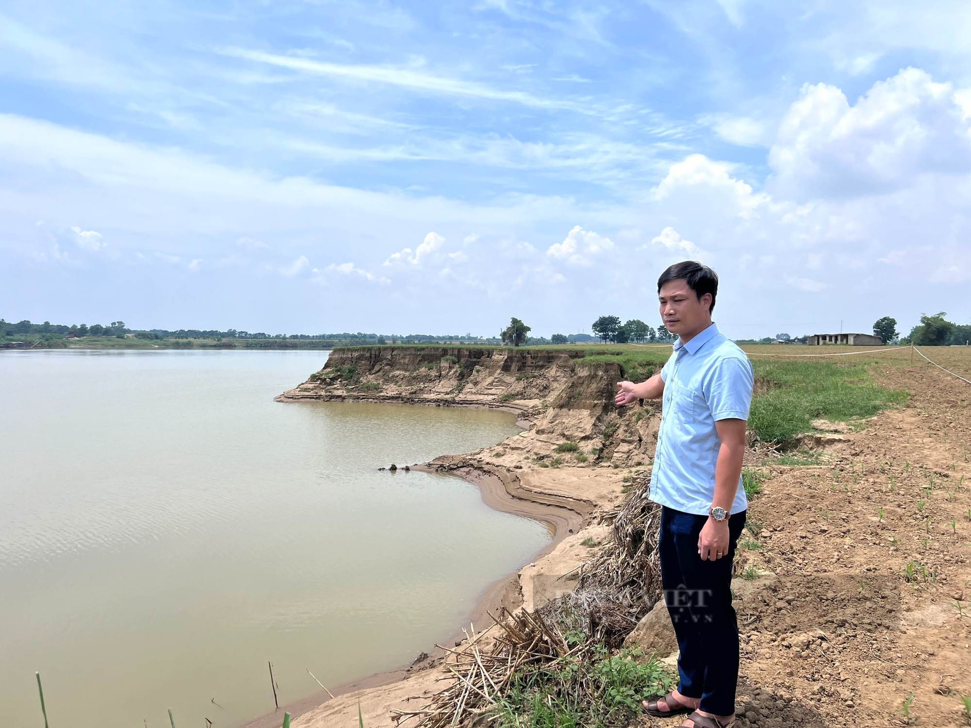 Thanh Hoá: Sạt lở nghiêm trọng ở bờ tả sông Mã, đoạn qua xã Vĩnh Hoà  - Ảnh 1.