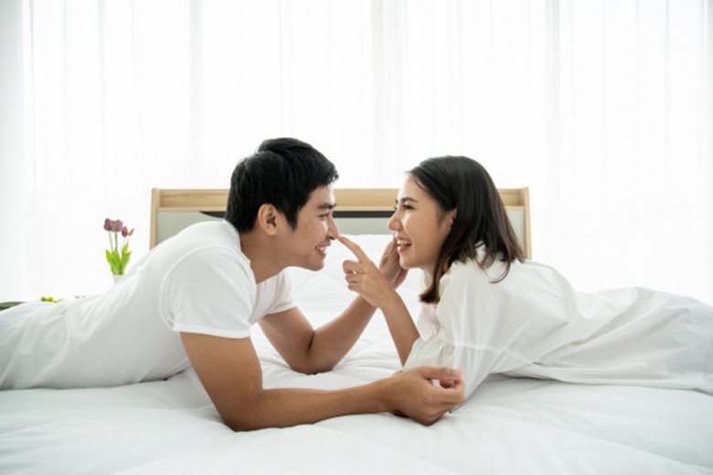 Đây là những “vùng cấm” trong phòng ngủ, vợ chồng thường xuyên bước vào tình cảm dễ rạn nứt - Ảnh 2.