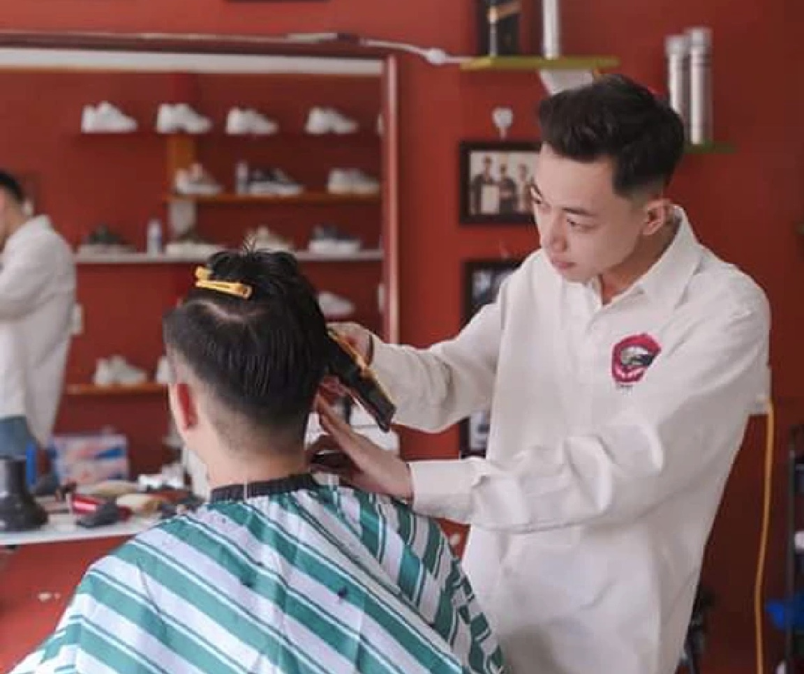 Double2T: Từ chàng thợ cắt tóc miền núi vay tiền đi thi trở thành quán quân Rap Việt - Ảnh 1.