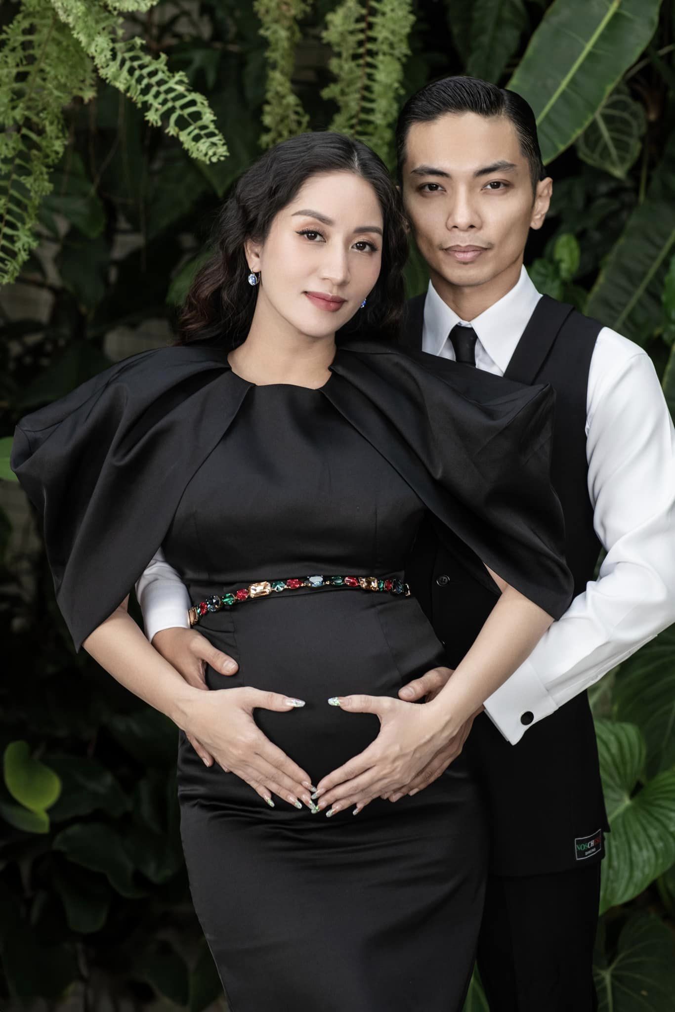 Khánh Thi sinh con thứ 3 với Phan Hiển, gây ngỡ ngàng về nhan sắc ở tuổi ngoài 40  - Ảnh 6.