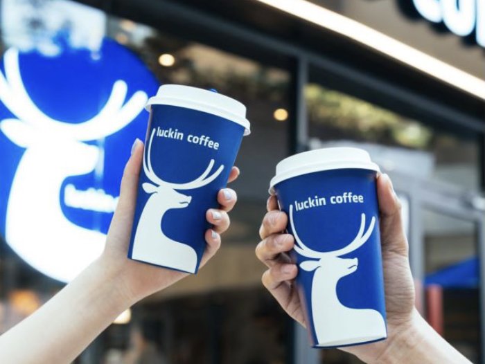 Luckin Coffee, thương hiệu 6 năm tuổi đã &quot;đánh bại&quot; Starbucks tại Trung Quốc bằng cách nào? - Ảnh 2.