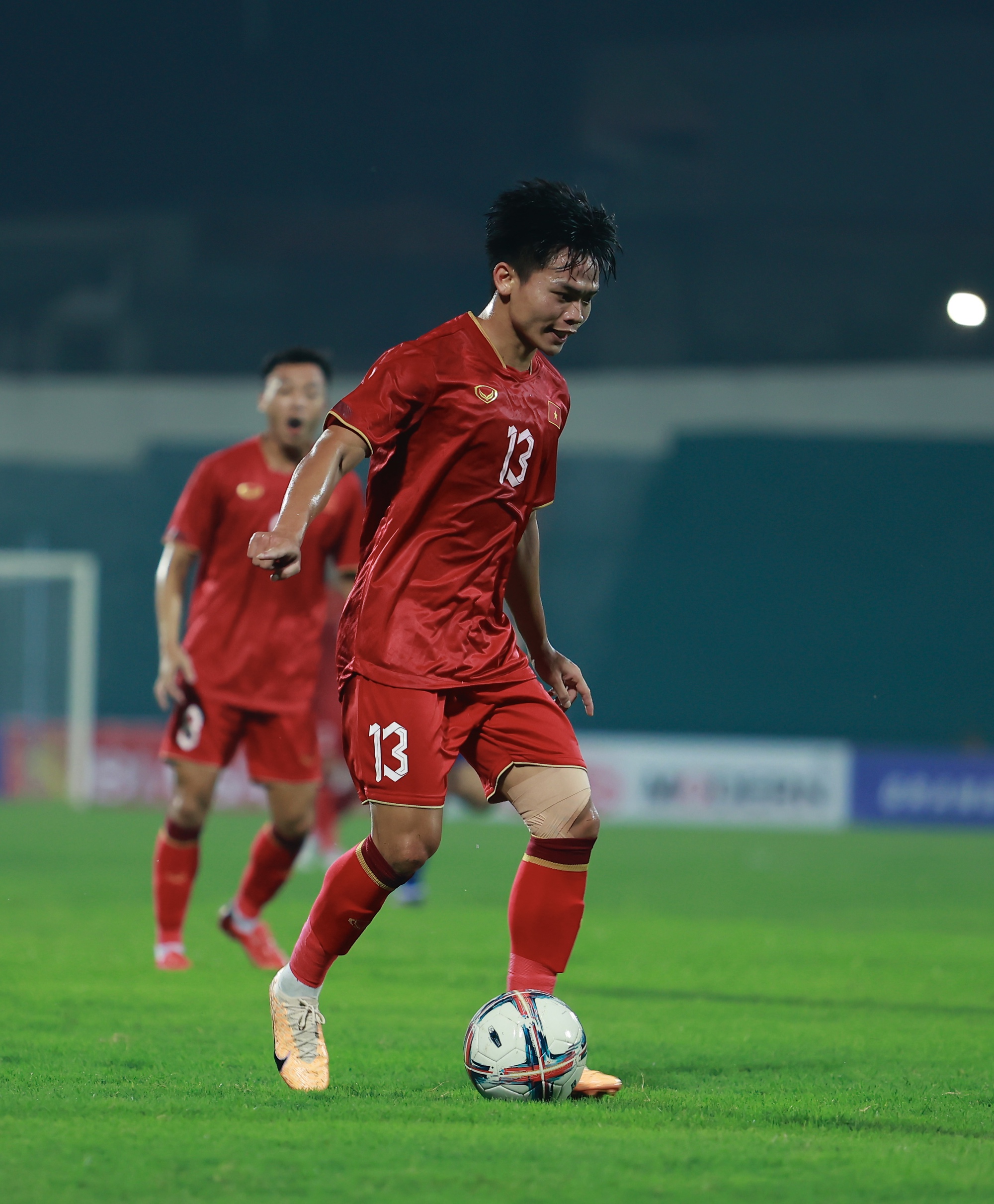 U23 Việt Nam để U23 Singapore gỡ hoà - Ảnh 3.