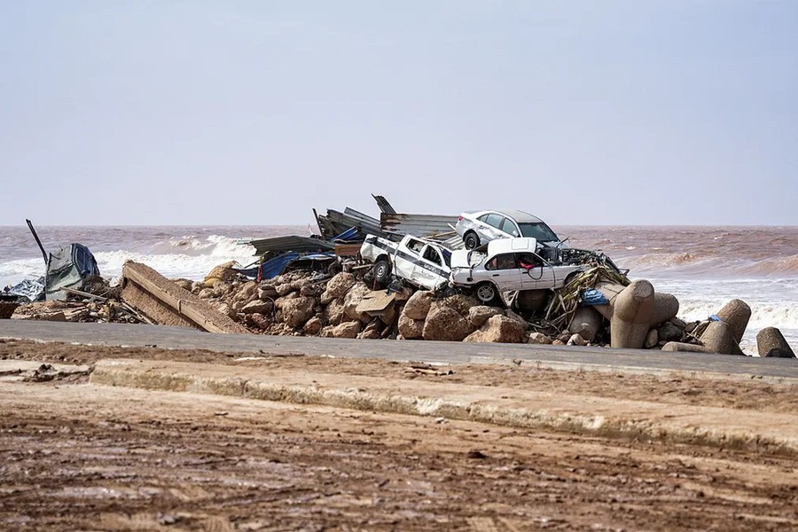 Cảnh lũ lụt thảm khốc ngoài sức tưởng tượng ở Libya - Ảnh 12.