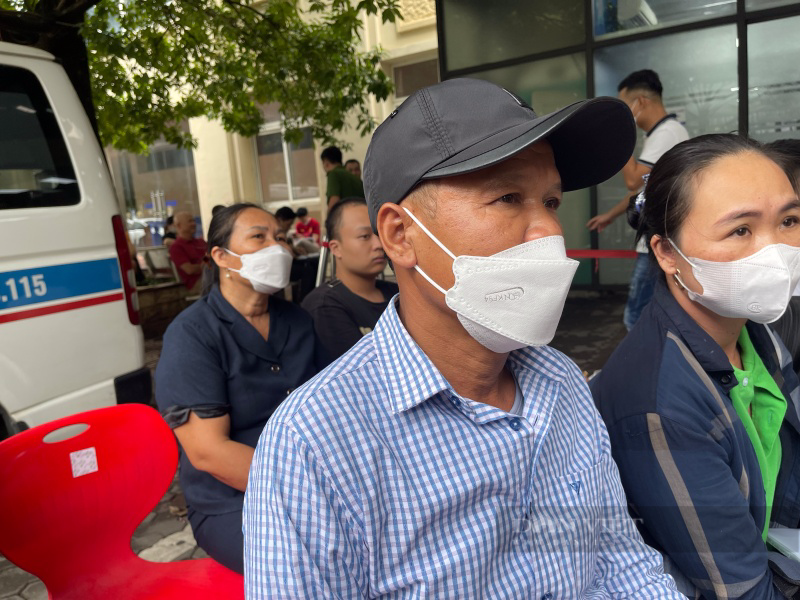 Vụ cháy chung cư mini ở Hà Nội: 4 tiếng chiến đấu với lửa lớn thoát chết kỳ diệu của cặp vợ chồng trẻ - Ảnh 5.