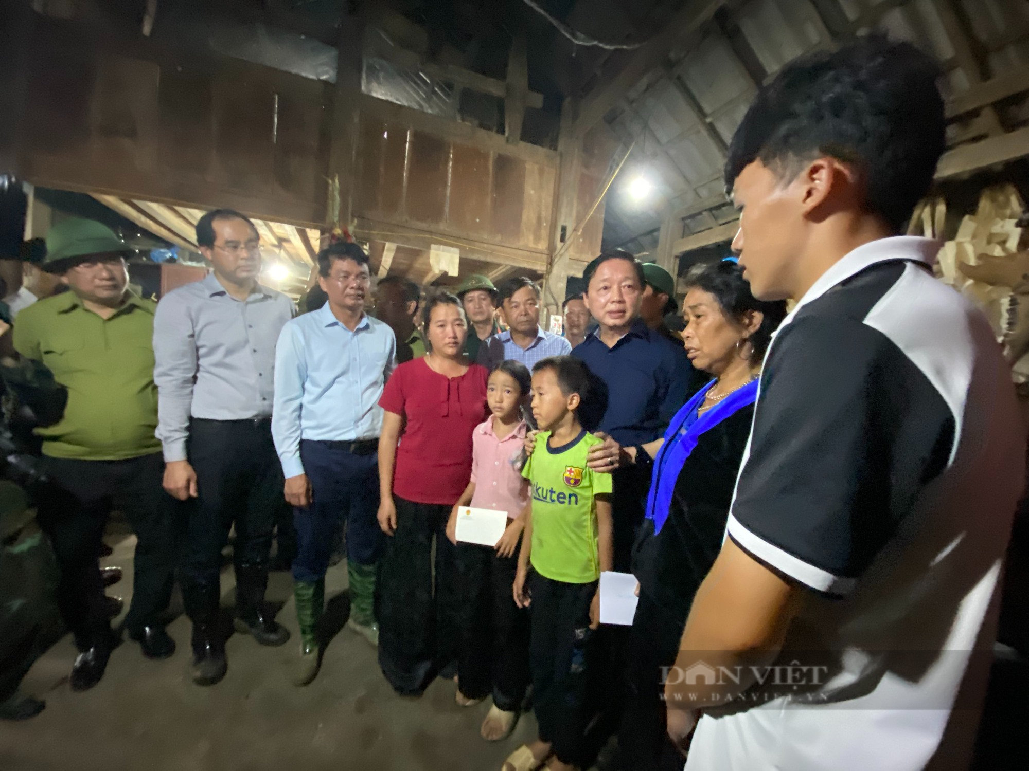 Phó Thủ tướng Chính phủ Trần Hồng Hà kiểm tra công tác chỉ đạo khắc phục hậu quả mưa lũ tại Sa Pa (Lào Cai) - Ảnh 4.