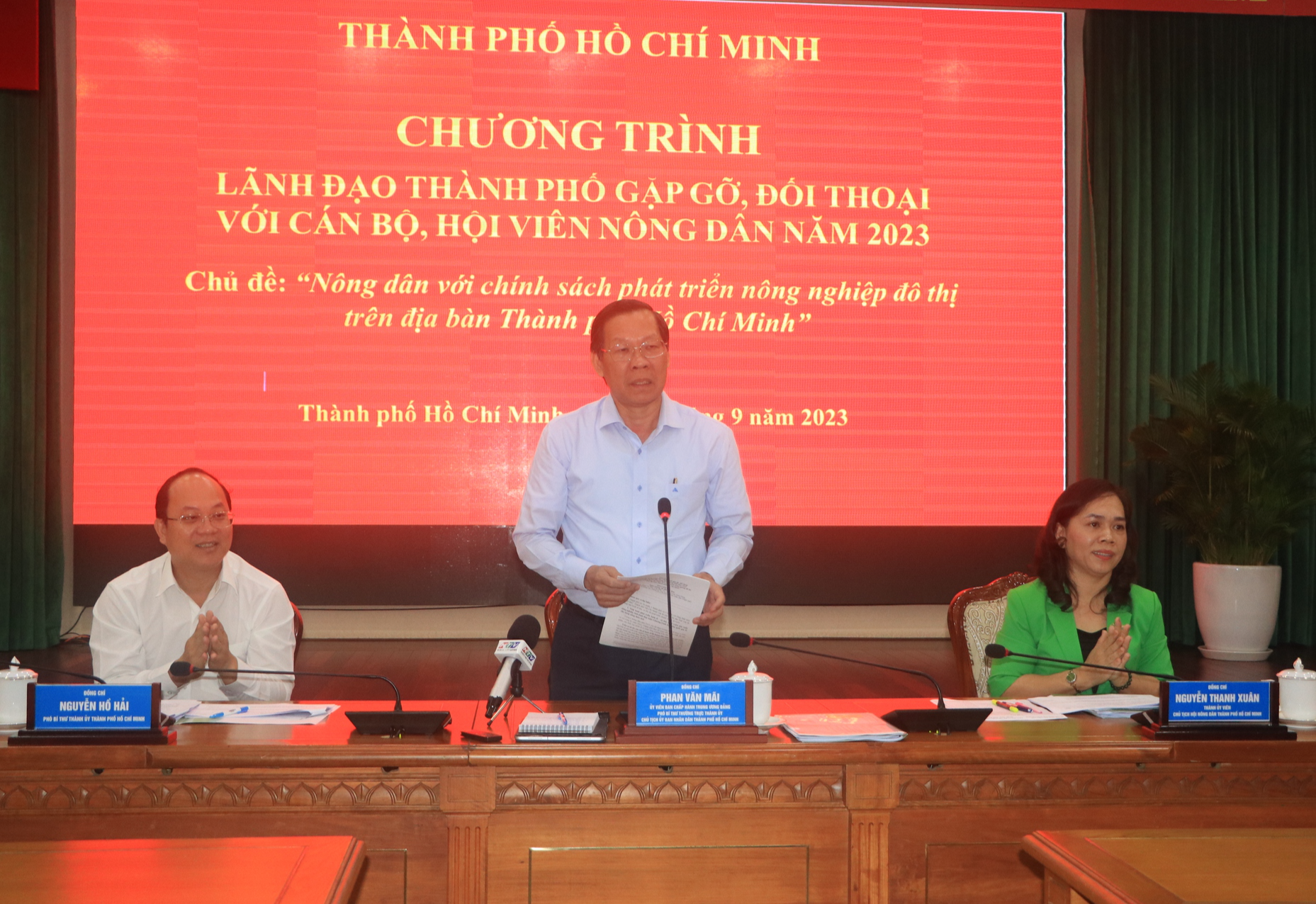 Ông Phan Văn Mãi đối thoại với nông dân TP.HCM - Ảnh 1.