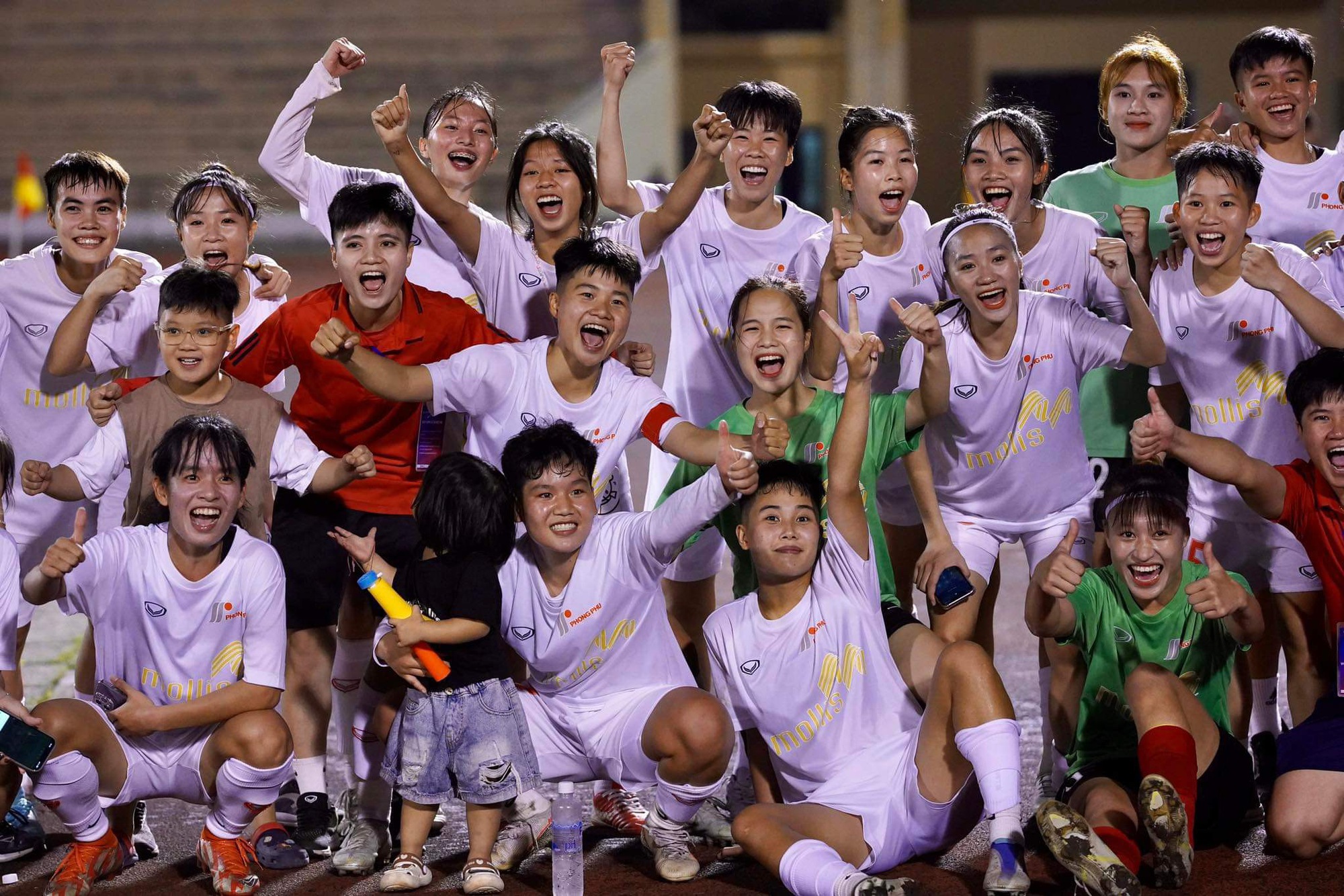 CLB Hà Nam vô địch giải bóng đá U19 nữ quốc gia 2023 - Ảnh 10.