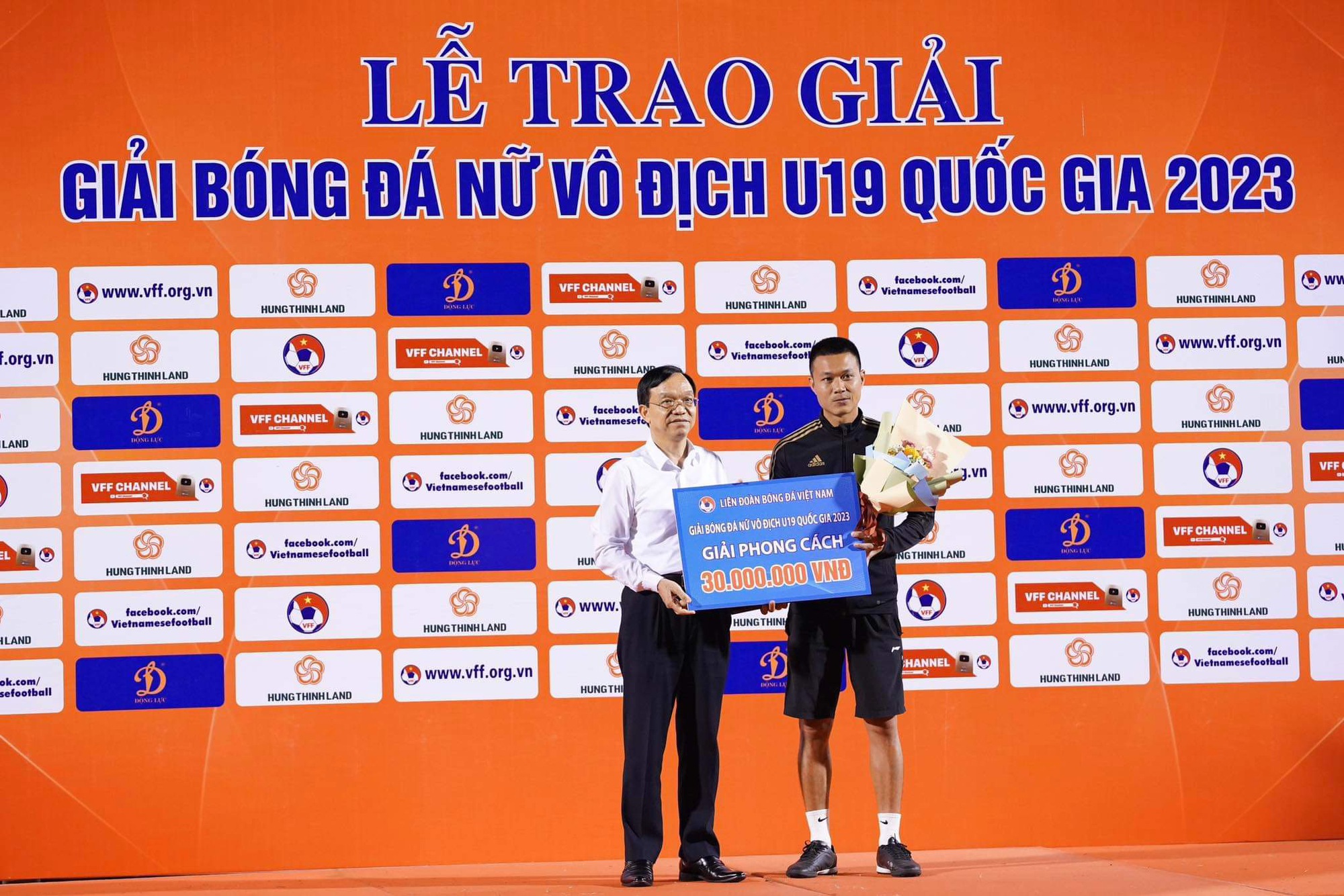 CLB Hà Nam vô địch giải bóng đá U19 nữ quốc gia 2023 - Ảnh 7.
