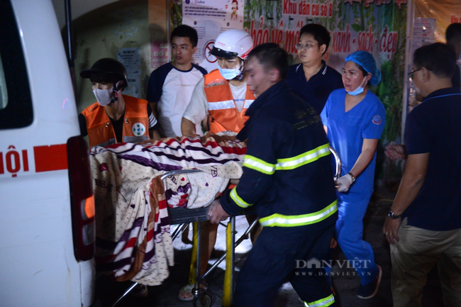 Vụ cháy chung cư mi ni ở Hà Nội: Tình hình 19 nạn nhân vào Bệnh viện Bạch Mai - Ảnh 1.