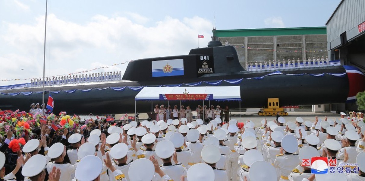 Hình ảnh tàu ngầm hạt nhân thế hệ mới của Triều Tiên gây tò mò - Ảnh 8.