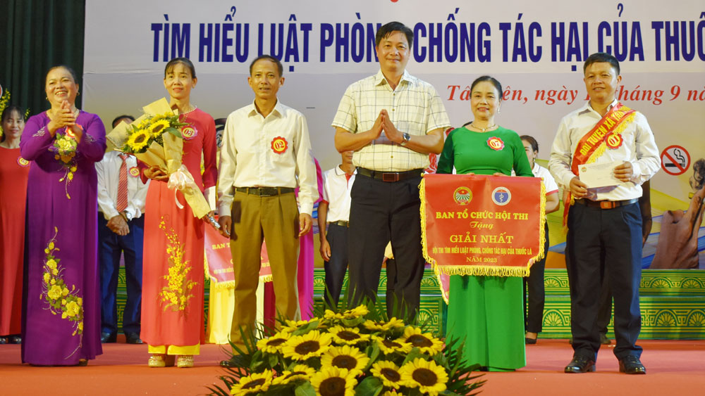 Nông dân Bắc Giang thi tìm hiểu kiến thức về Luật Phòng, chống tác hại của thuốc lá - Ảnh 1.